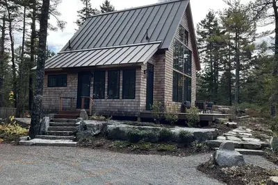 Image de Quarry House - Peaceful Quarry-Side, Private, Off-Grid