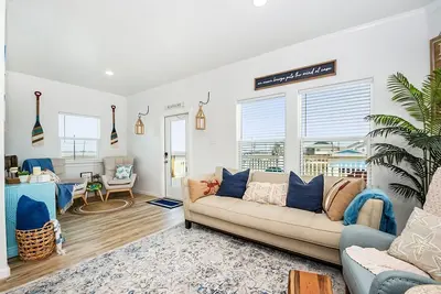 Image de Sun, Sand and Serenity. Your Perfect Beach Getaway Awaits! !