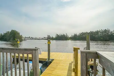Image de Waterfront 4/2 House w/Boat Dock & Cottage. Bring Your Boat!