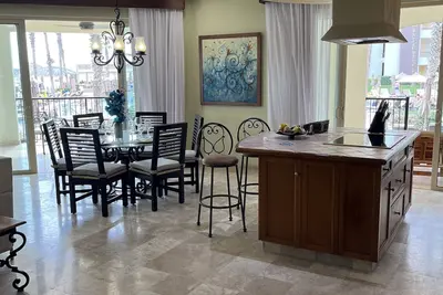 Image de 2 bedroom ocean front at Villa del Arco. Sleeps 6. Private hot tub on deck