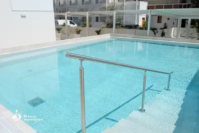 Image de Appartement 'Résidence Bafjle 42' avec piscine partagée, terrasse privée et climatisation