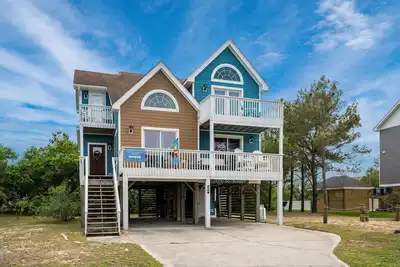 Image de Let's Do Sunset: Soundside home with Sound and Sunset Views!
