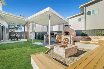 Image de Retreat at Woodland - Entertainers Delight with Bbq, Pizza Oven & Firepit.