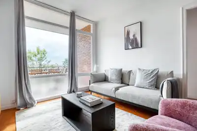 Image de Remarkable Les Corts 4br w/ Balcony, Fully Furnished, by Blueground