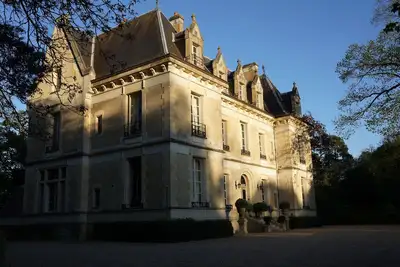 Image de Chateau Trois Brioux\nBoutique chateau nestled in the French countryside full Ac.