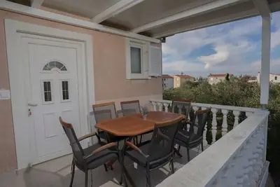 Image de Appartement d'une chambre avec la terrasse Sveti Filip i Jakov, Biograd (A-22404-b)