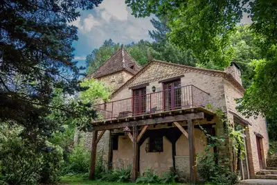 Image de Joli gite sur petit domaine avec piscine