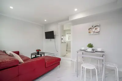 Image de Cozy renovated 2br laneway home