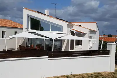 Image de Maison en première ligne avec une vue exceptionnelle.