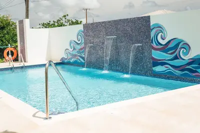 Stylish Apartment in Rockley Hills; Scenic Views; Free WiFi; Pool