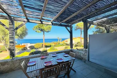 Image de Charmant T2 climatisé avec terrasse proche plage, 4 couchages à Lumio