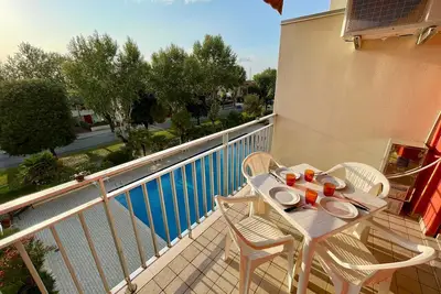 Image de Magnifique appartement dans une résidence avec piscine partagée