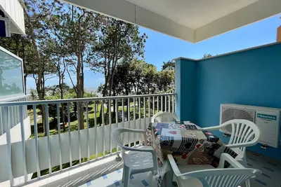 Image de Profitez d'une terrasse vue mer proche de la plage
