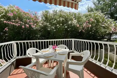 Image de Profitez de la piscine de notre appartement confortable - Beahost