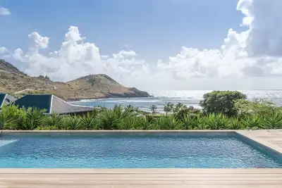 Image de Bright Villa with Tropical Vegetation