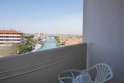 Image de Appartement confortable avec grande terrasse-Beahost Rentals