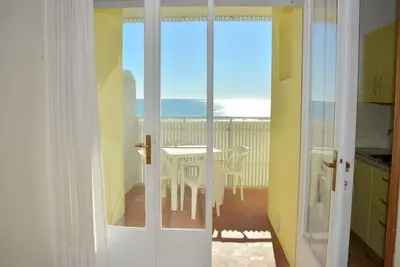 Image de Appartement vue mer parfait pour les familles-Beahost Rentals