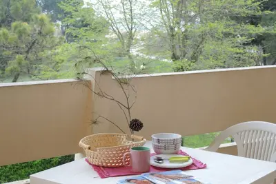Image de Appartement moderne avec terrasse - Beahost Rentals