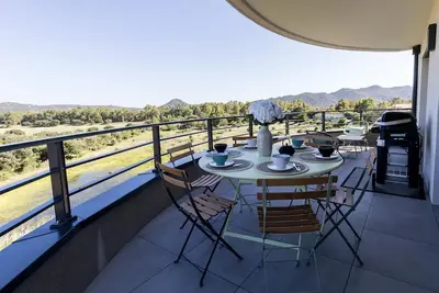 Image de 2 Bedroom Apartment in Porto-Vecchio