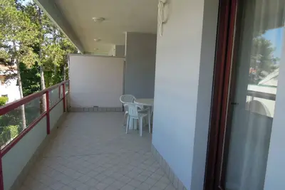 Image de Appartement de deux pièces avec balcon et climatisation
