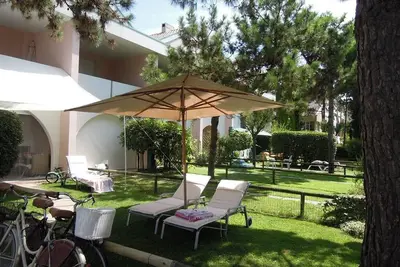 Image de Appartement relaxant avec jardin et piscine