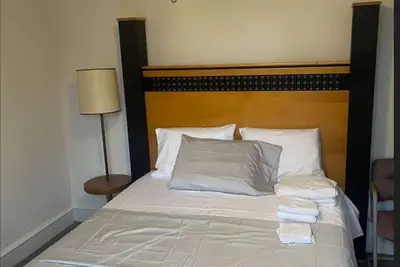 Image de Cozy Rooms Available Escape to Tranquility Experience Unforgettable Comfort