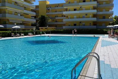 Image de Appartement dans un magnifique complexe avec piscines