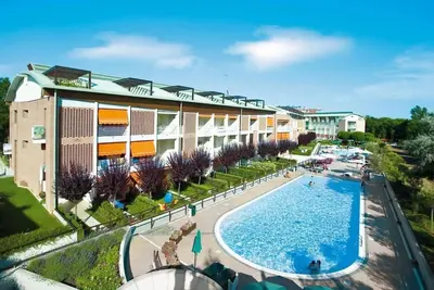 Image de Charmant appartement avec balcon et piscine partagée