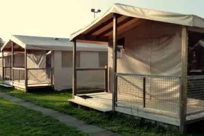 Image de Camping 3 étoiles - Piscine - eeefba