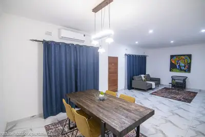Image de 2 bed-roomed furnished self catering apartments in a serene and peaceful area\n\n