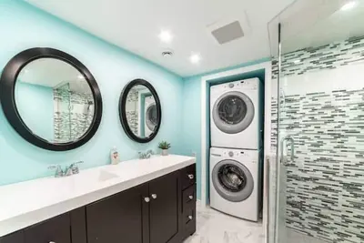 Image de Bright 2 Bedroom! Clean Stylish Yard