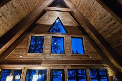 Image de Large A-Frame in the High-Country Twin Lakes/Leadville, Colorado. Adventure!