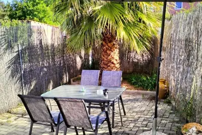 Image de A 2 level house in the heart of the famous Galaxidi only 400m. from the beach.