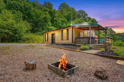 Image de Swaying Pines Cabin-Cabine-Salle de bain privée séparée