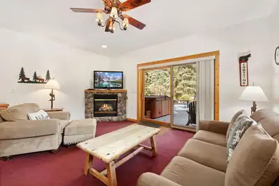 Image de Bugle Pointe A05 (Private Hot tub) River Views!