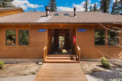 Image de Creekside Suite 19 River View!