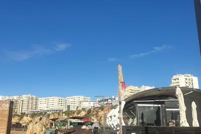 Image de Appartement a 400 m de la plage au portugal place pour voiture au garage e