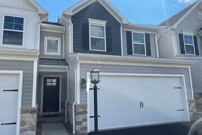 Image de Penn State House-New construction, 3-Br townhome, 4 miles from Beaver Stadium.