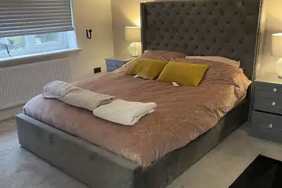 Image de Stunning 3 bedroom home with Hot tub and 75inch tv