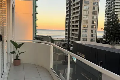 Image de Beachside apartment at Surfers Paradise, Gold Coast