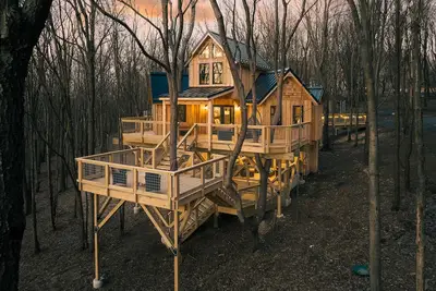 Image de Deep Creek Lake Tree House with Hot Tub