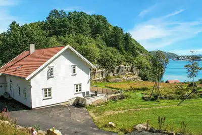 Image de Belle maison de 6 chambres à Farsund