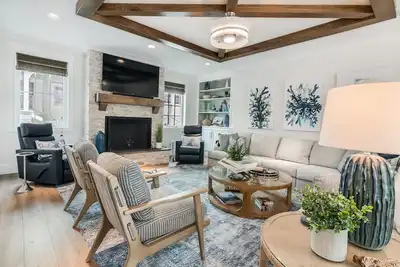 Image de Custom build home with major upgrades; screened in porch and two newer golf carts.