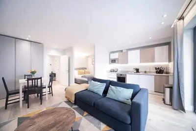 Image de Spacious and Smart Studio Flat with Balcony | Zone1