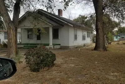 Image de Remodeled Cute 3 room 1 bath house
