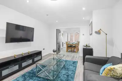 Image de Beautiful Gravesend 3 Beds by Jada Homes