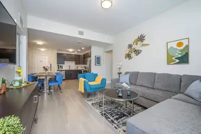 Image de Lovely 5 Bed Condo w/ Balcony and pools 10 min from All Attractions Like Disney
