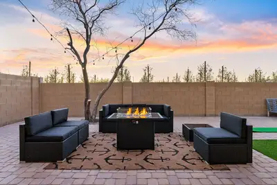 Image de 3bd 2. 5ba home, family-friendly, 10min to Phx airport, hiking, games, king bed!