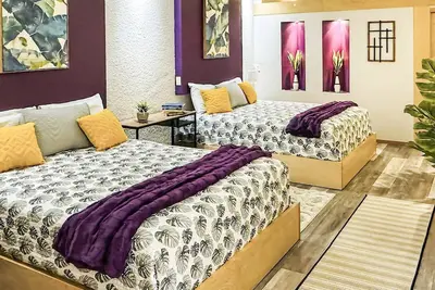 Image de Palm Villa Condo With Balcony | European Village | Close To The Beach