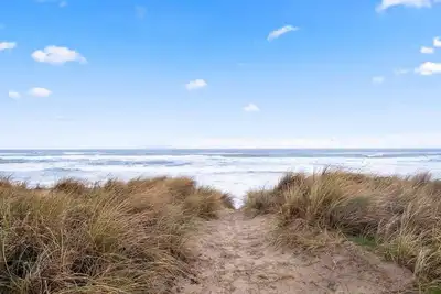 Image de #StayInMyDistrict SurfsideHaven
